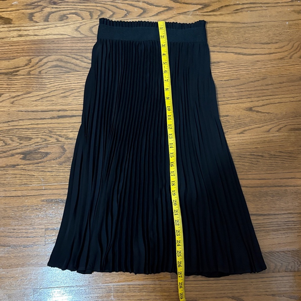 Babaton Black Midi Pleated Black Skirt Size XS - Picture 12 of 12
